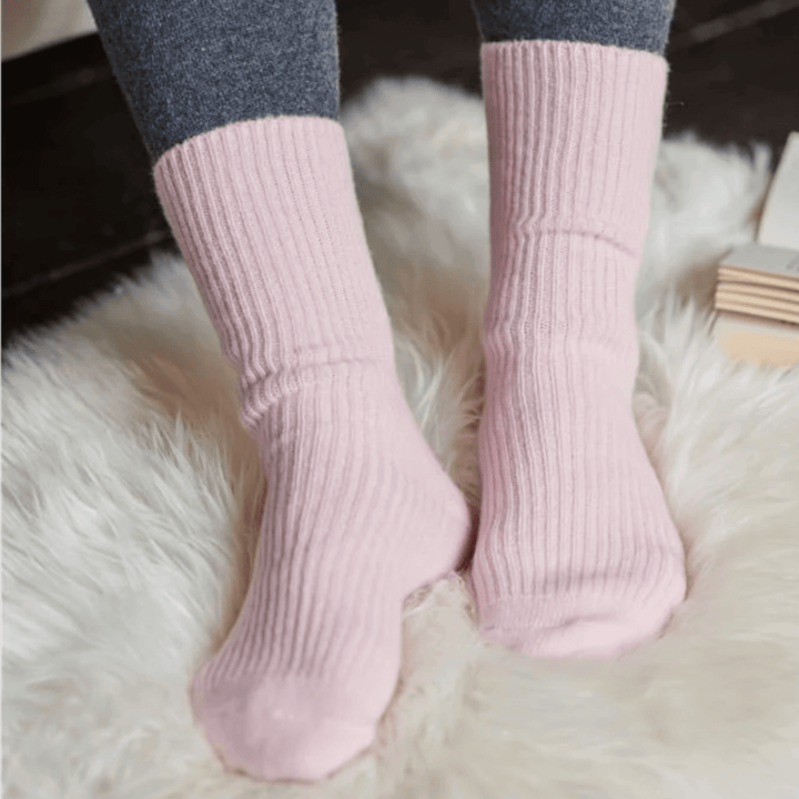 elegant cashmere socks | luxury cashmeres socks | cashmere collection | warm cosy socks | sumptuously soft cashmere